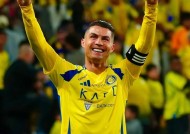 包含C罗重要时刻表现优异，TL带队取胜！的词条